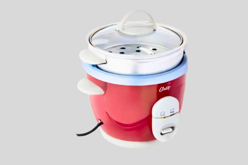 Detalhe do revestimento antiaderente interno da panela elétrica facilitando a limpeza.