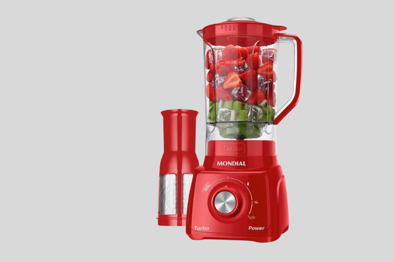 Liquidificador Turbo Power Mondial 550W L-99 FR visto de frente, destacando o design moderno na cor vermelha.