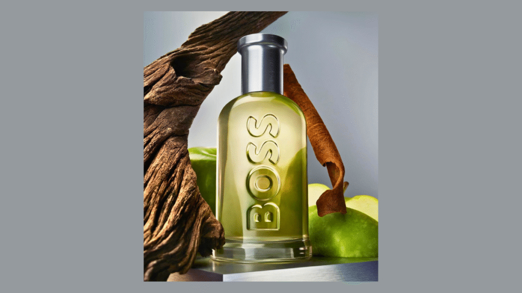 Perfume masculino Hugo Boss Bottled Eau de Toilette em frasco dourado elegante