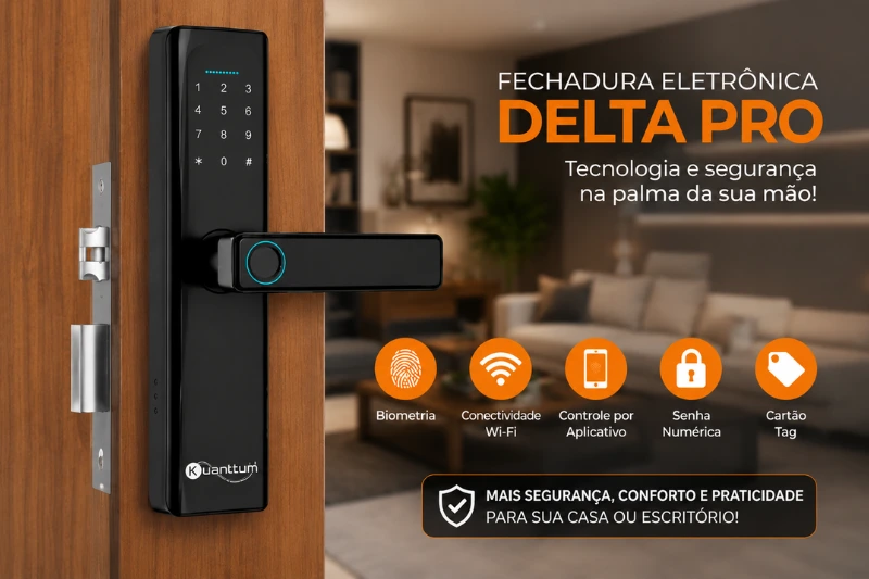 Fechadura Eletrônica Delta Pro instalada em porta de madeira com biometria, Wi-Fi, controle por aplicativo, cartão Tag e senha numérica.