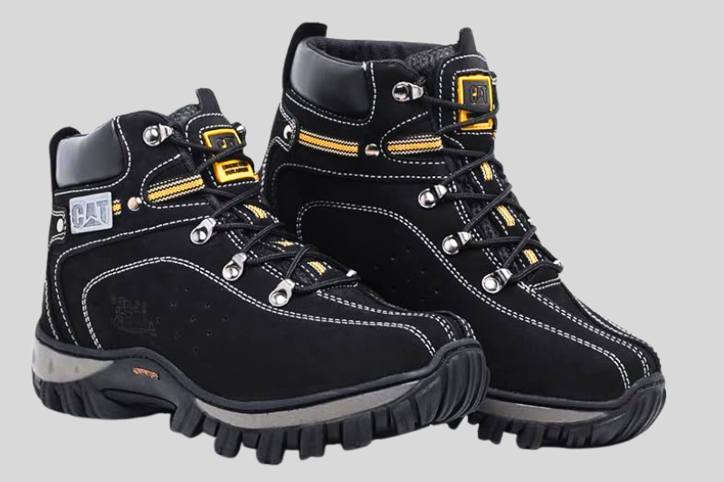 Bota Coturno Cat Adventure vale a pena? Modelo em couro com palmilha em gel para uso no dia a dia