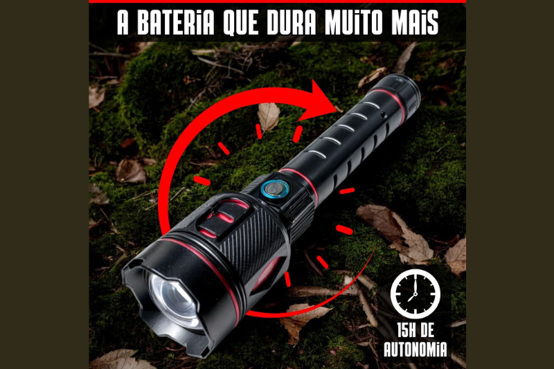 Lanterna Tática P90 sendo utilizada em situação de segurança e uso tático noturno