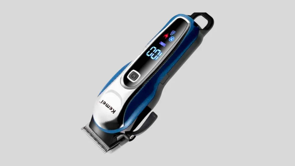 Barbeador Elétrico Kemei KM-2024 em destaque para barbear eficiente